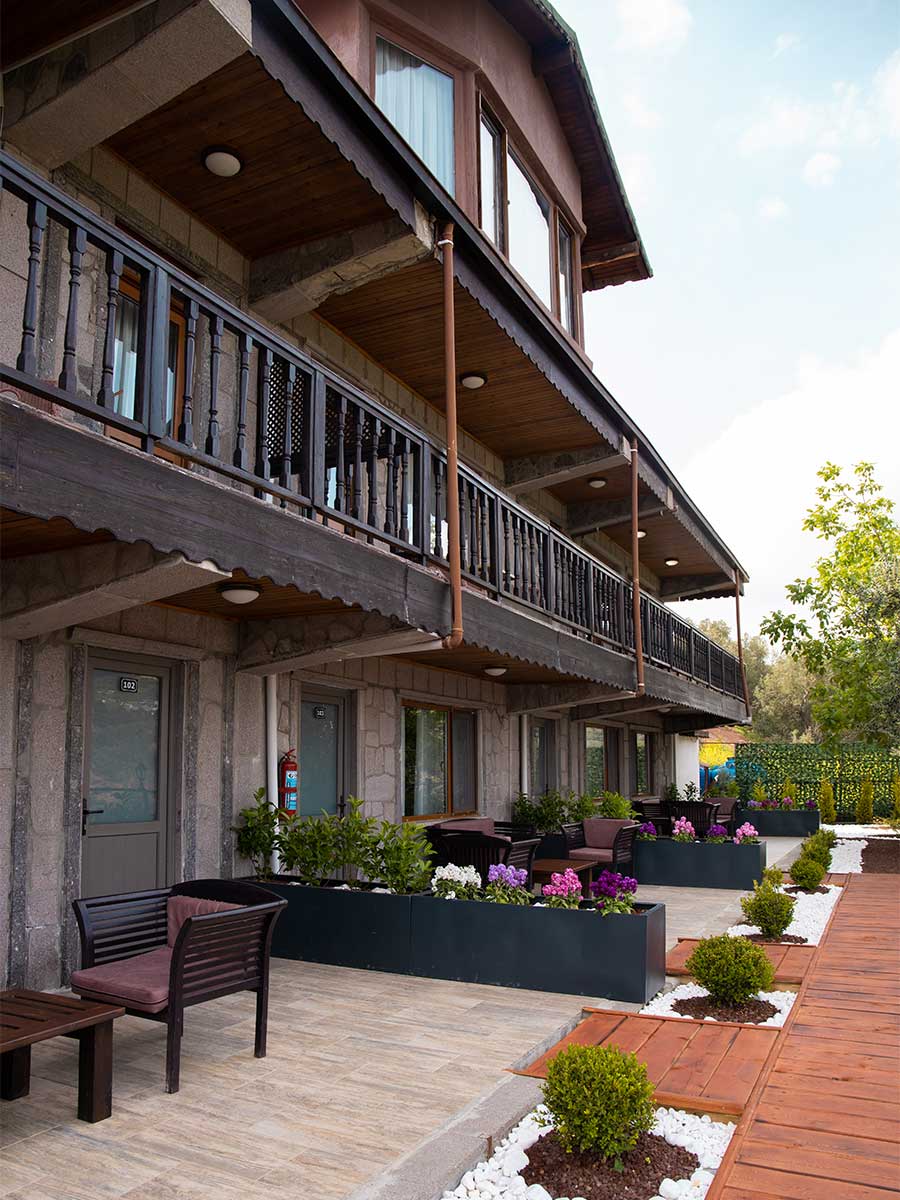 Assos Kartal Yuvası Bahçe